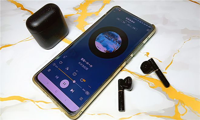 airpods一代_airpods一代_第一代airpods