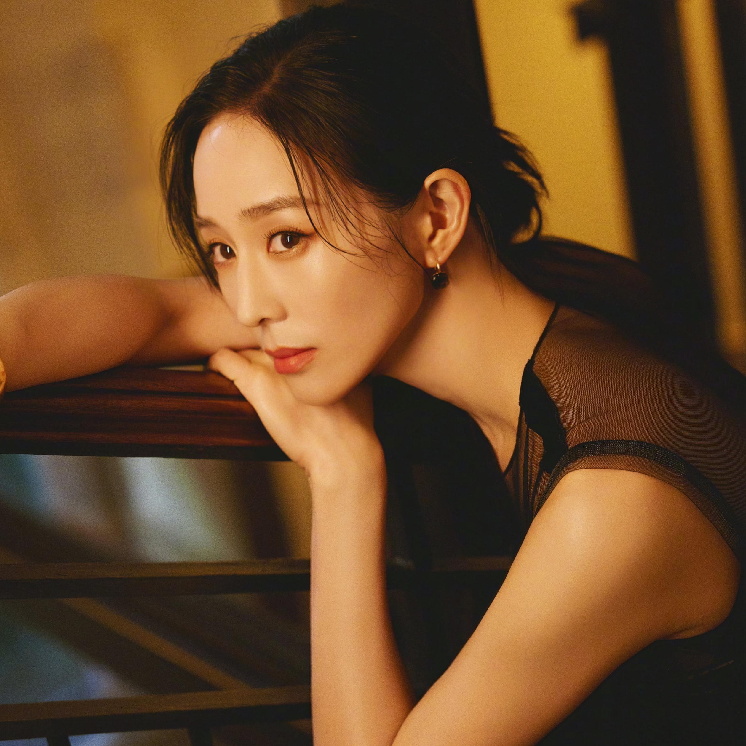 清澈如镜之水面_水面如镜子_清澄如镜之水面上