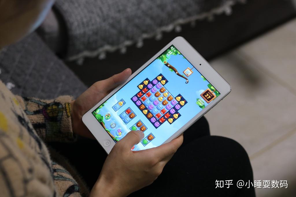 手机玩游戏有什么用法吗_用手机玩游戏的害处_用法玩手机游戏有哪些