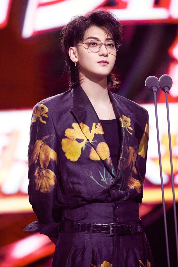 手机游戏枪模：热血沸腾的娱乐与释放压力的舞台